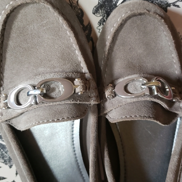 Coach Gray Size 5 1/2 Flats - Picture 2 of 7